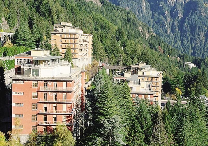 Il giovane operaio è stato ricoverato all’ospedale di Sondalo<span xml:space=