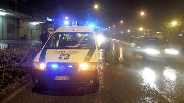 ERBA -La polizia locale sul luogo dell’incidente