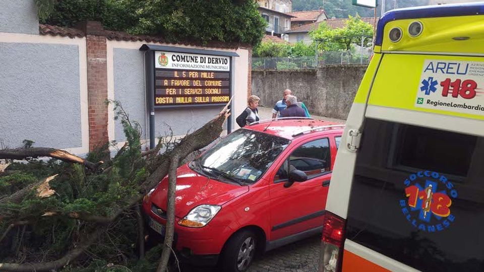 L’auto è andata a sbattere questa mattina