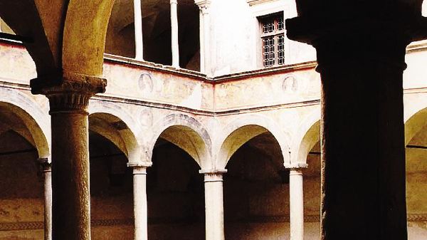 Prosegue il dibattito sulla gestione del Palazzo Besta di Teglio