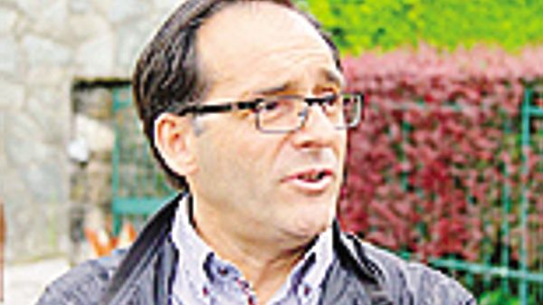 1I lavori per realizzare la bretella 2Transenne davanti alla voragine 3Bernardo Valsecchi 4Carlo Invernizzi 5Il sindaco di Moggio Graziano Combi