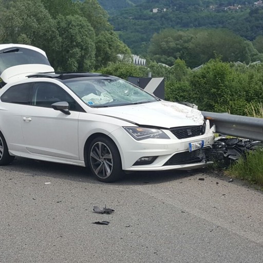 Frontale tra un’auto e una moto Grave un uomo di 55 anni - Cronaca