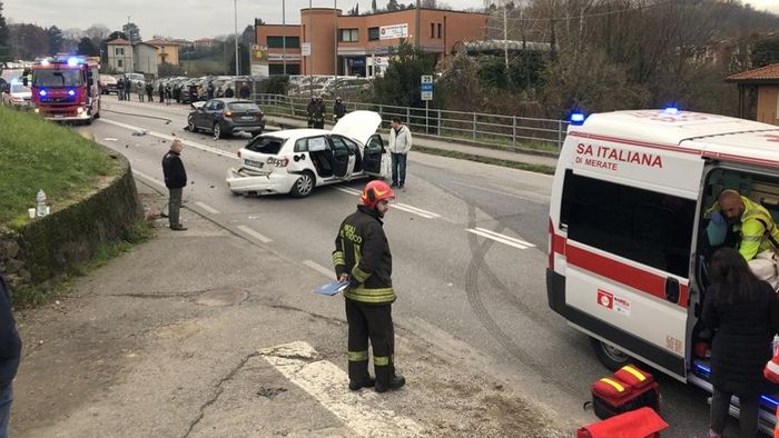 Incidente a Calco, cinque feriti Sp342 bloccata traffico in tilt - Cronaca