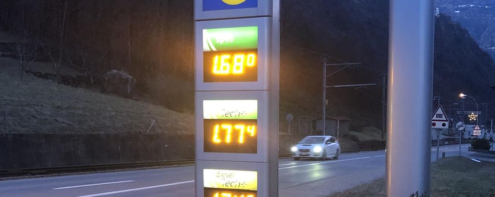 Distributore di benzina in Val Poschiavo