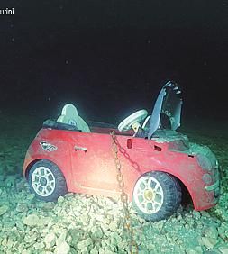 Bellagio, le foto del sub Lorenzo Venturini scattate sui fondali del lago