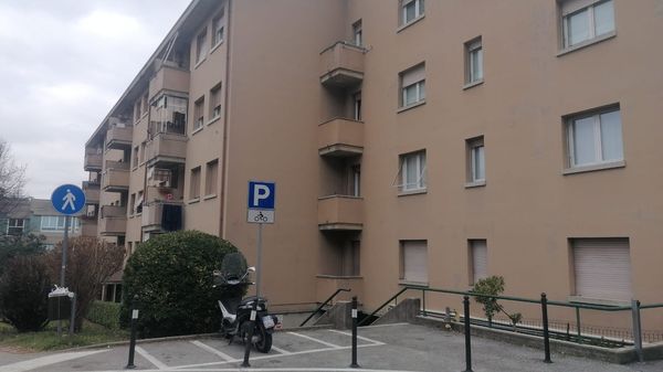 Il caseggiato di via Dell’eremo, a Germanedo, dove vivevano i coniugi Antonello