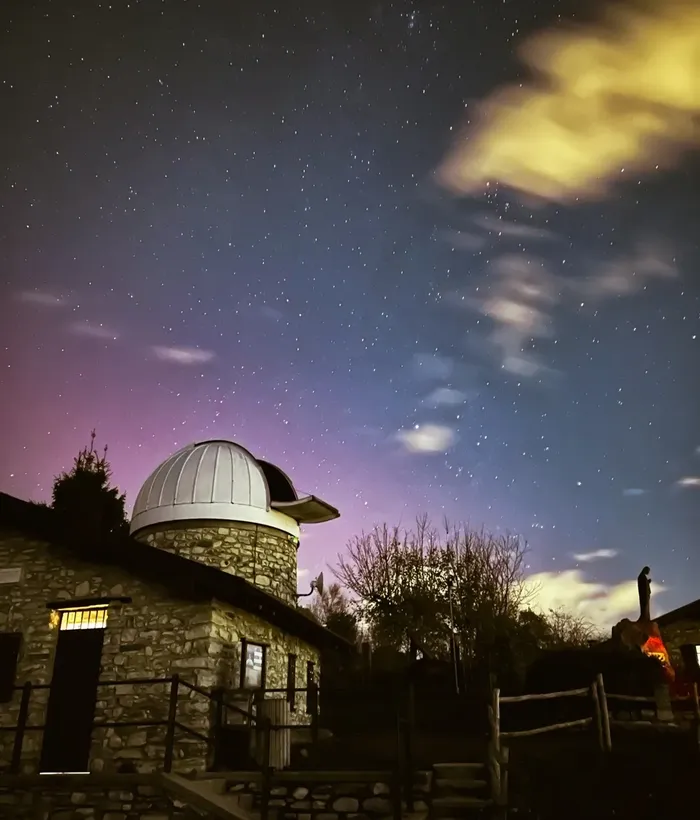 Scatti di Gianni Carcano che immortalano l’aurora boreale dalla Colma