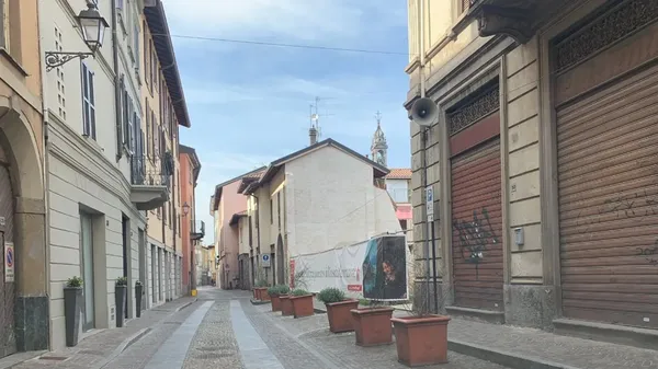 Un’immagine del centro storico di Oggiono