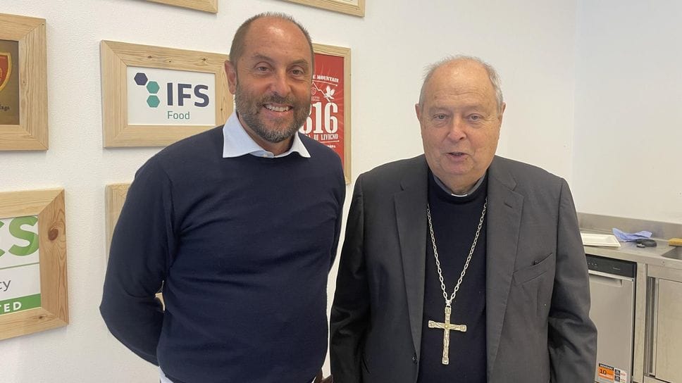 Il Vescovo Cantoni con il general manager di Valle Spluga, Dante Milani