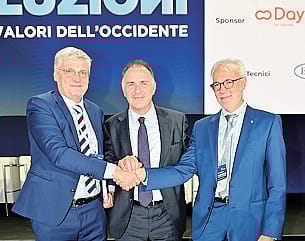 da sinistra Gianluca Brenna presidente Confindustria Como Emanuel Orsini presidente nazionale Confindustria e Marco Campanari presidente Confindustria Lecco Sondrio da sinistra Gianluca Brenna presidente Confindustria Como Emanuel Orsini presidente nazionale Confindustria e Marco Campanari presidente Confindustria Lecco Sondrio