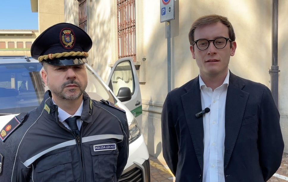 Davide Mondella, comandante della polizia locale, con Mattia Salvioni, sindaco di Merate Davide Mondella, comandante della polizia locale, con Mattia Salvioni, sindaco di Merate