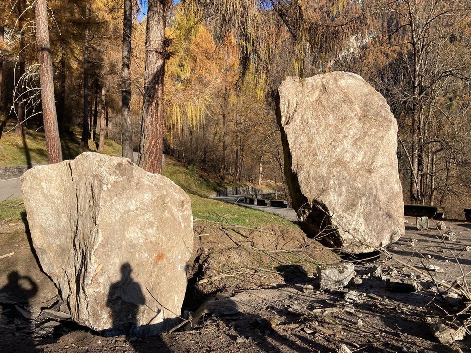 Nuove immagini anche dall alto della frana di Lanzada