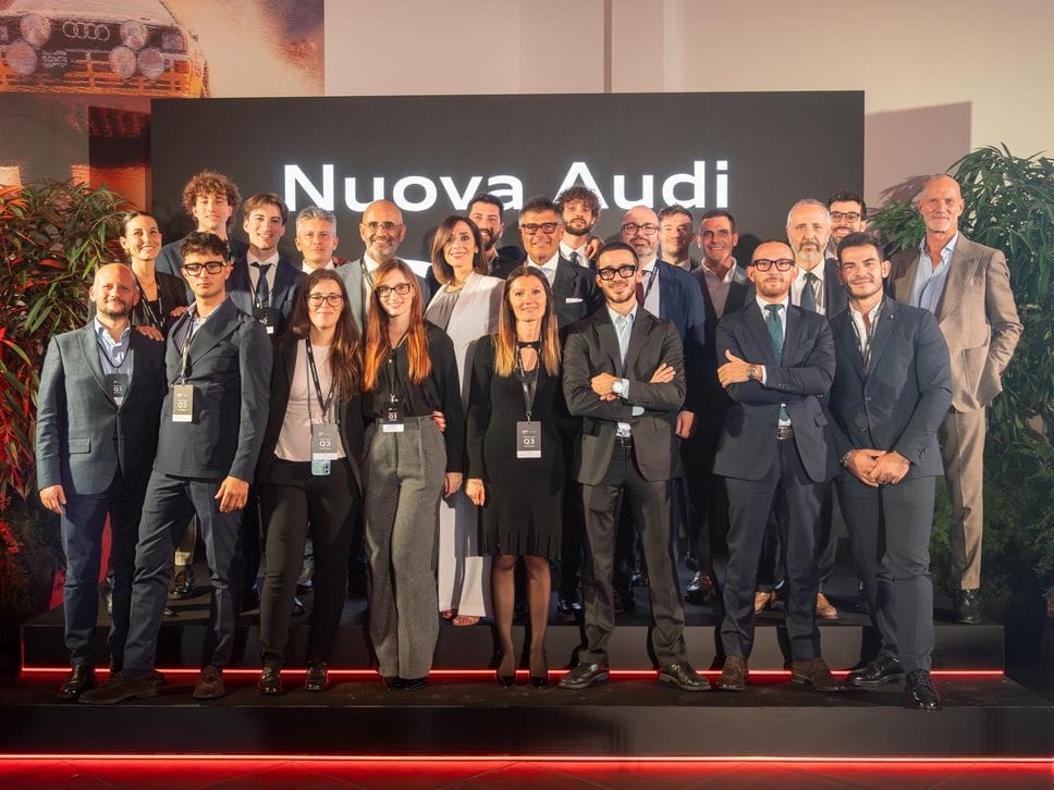 Il team di Bonaldi Gruppo Eurocar Italia della concessionaria di Lecco