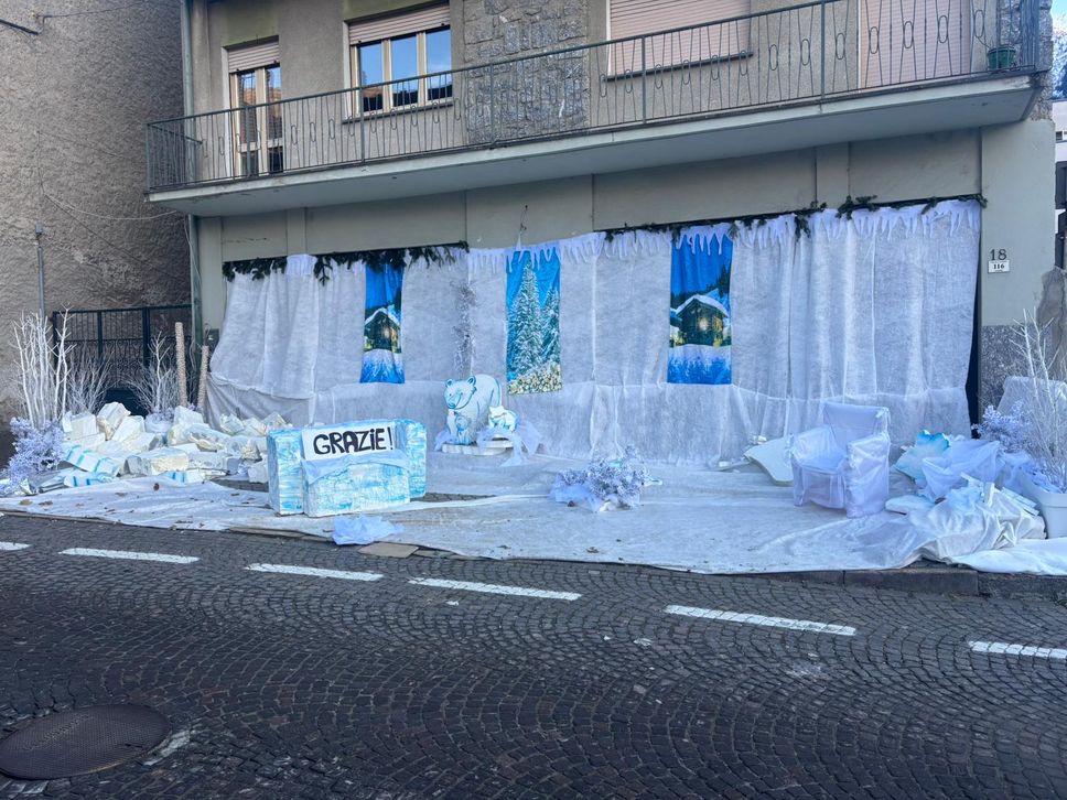 Talamona, vandalismi al villaggio di Babbo Natale del gruppo della Gioia.