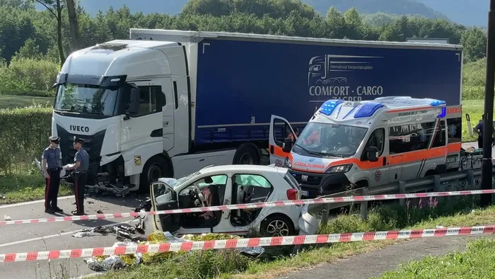 Tragico incidente a Monte Marenzo: frontale tra auto e tir, due morti ...