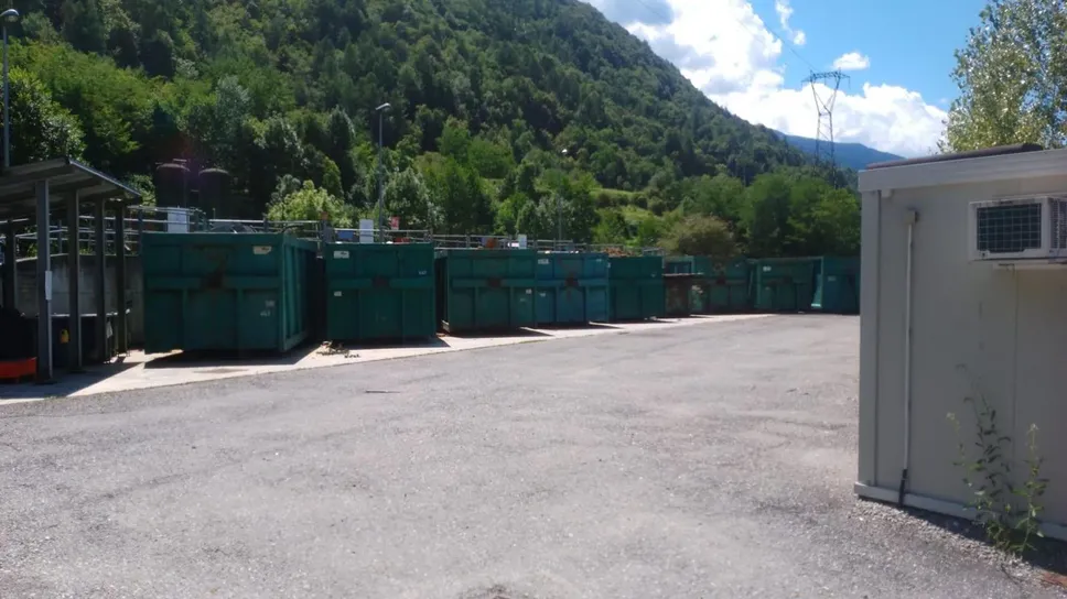 La piazzola ecologica di Saleggio a Tresenda La piazzola ecologica di Saleggio a Tresenda