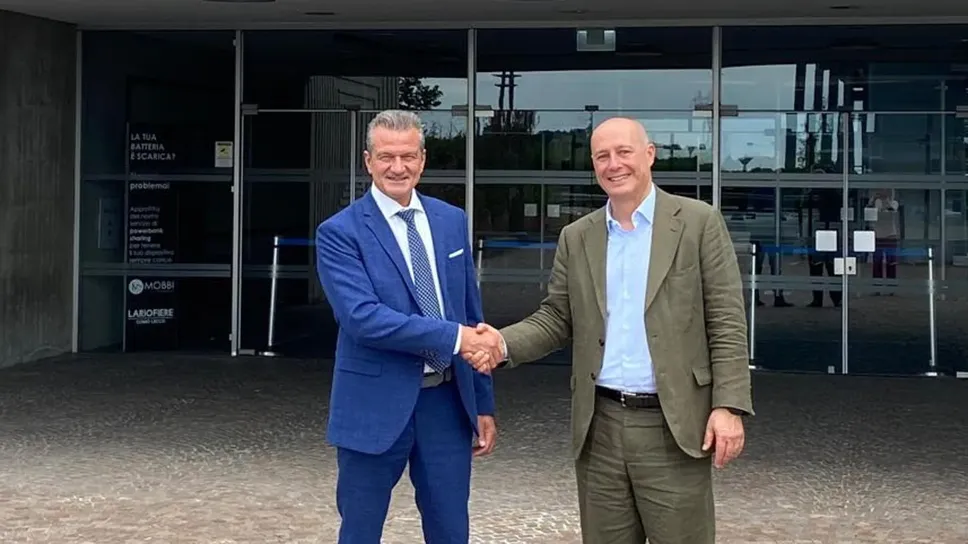 Il neoeletto presidente di Lariofiere Marco Galimberti con il presidente uscente Fabio Dadati (a destra). Il neoeletto presidente di Lariofiere Marco Galimberti con il presidente uscente Fabio Dadati (a destra).