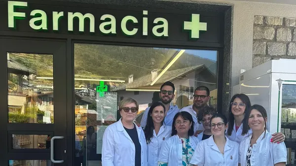 La direttrice  Gabriella Botatti, terza da sinistra in primo piano, con il suo gruppo di lavoro