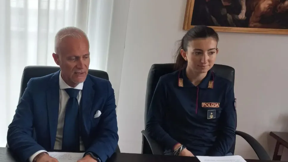 Sondrio, il questore Sabato Riccio insieme alla dottoressa Raffaella Di Giacomo, capo di Gabinetto Sondrio, il questore Sabato Riccio insieme alla dottoressa Raffaella Di Giacomo, capo di Gabinetto