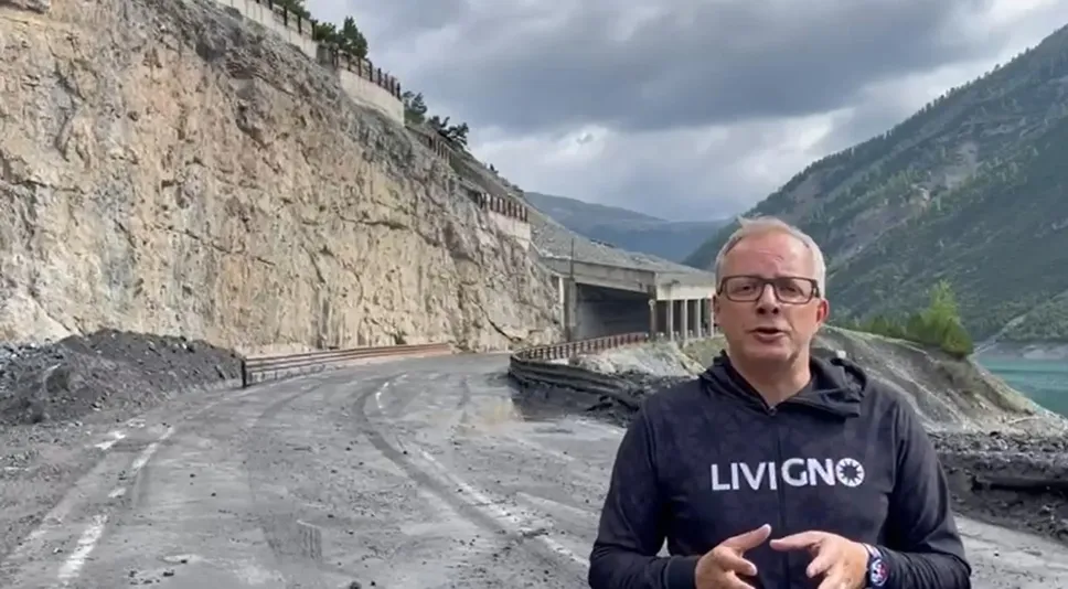 Il sindaco Remo Galli al Fopel, luogo dello smottamento