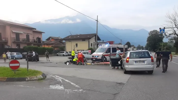 Incidente sulla Statale 36 a Dubino, feriti un motociclista e un ...