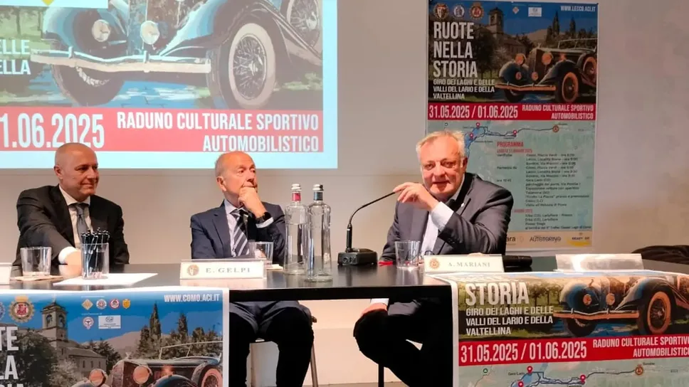 A destra, Andrea Mariani