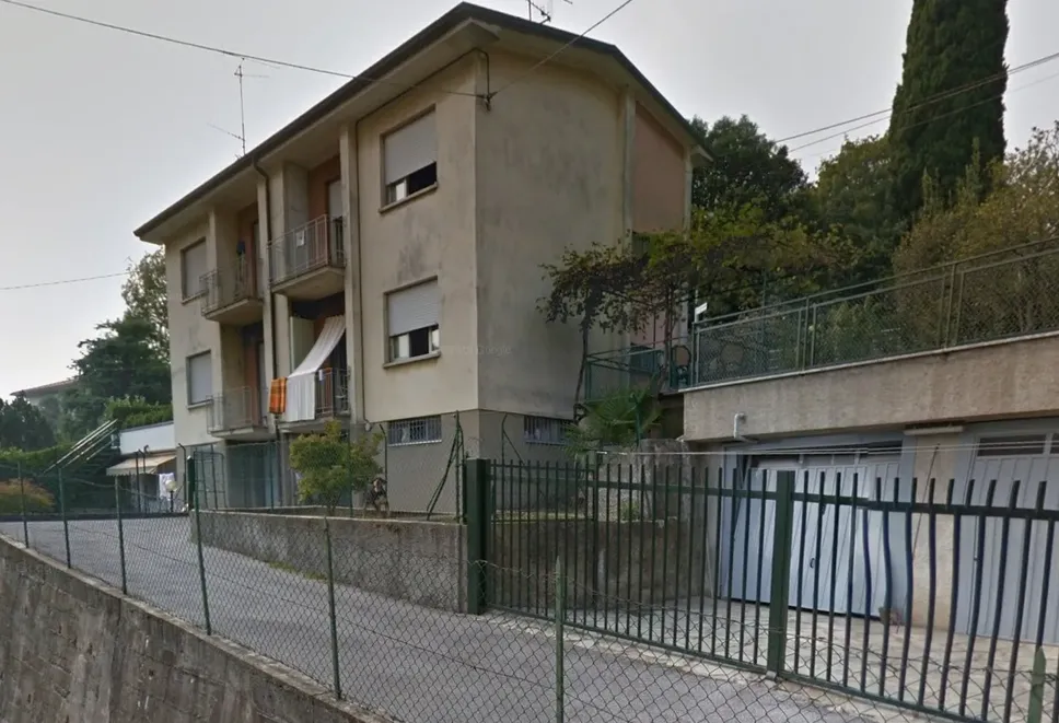 La palazzina di Galbiate dove è stato trovato il corpo di Angelo Spreafico, classe 1963 La palazzina di Galbiate dove è stato trovato il corpo di Angelo Spreafico, classe 1963