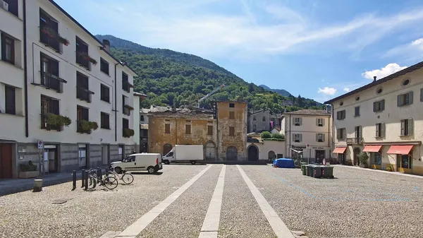 Piazza San Giovanni senza auto tutta l’estate, ora la sperimentazione prosegue fino al termine di gennaio