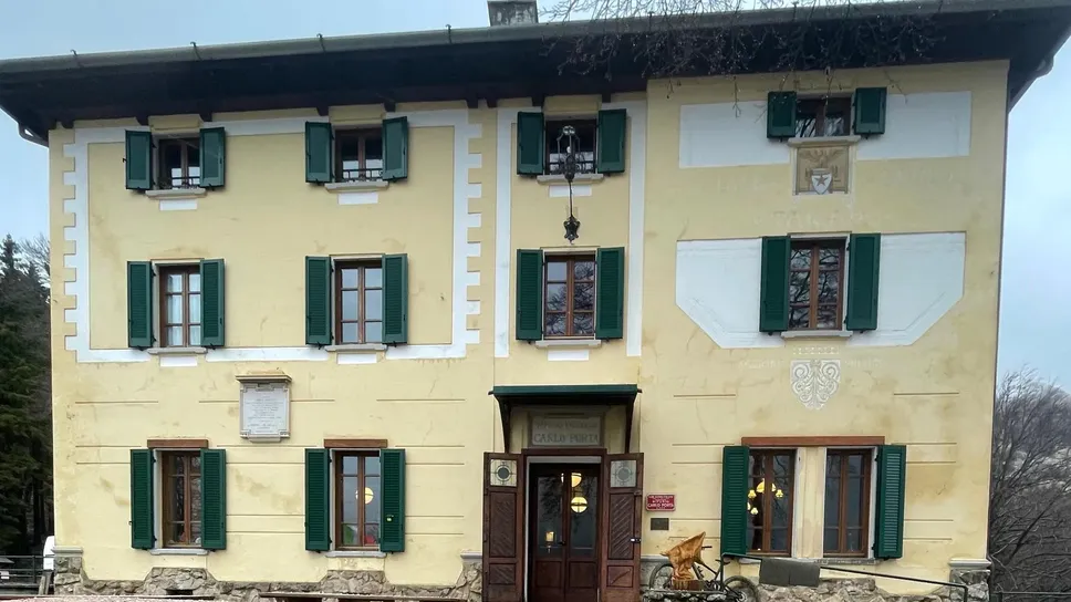 Il rifugio Porta di Abbadia Il rifugio Porta di Abbadia