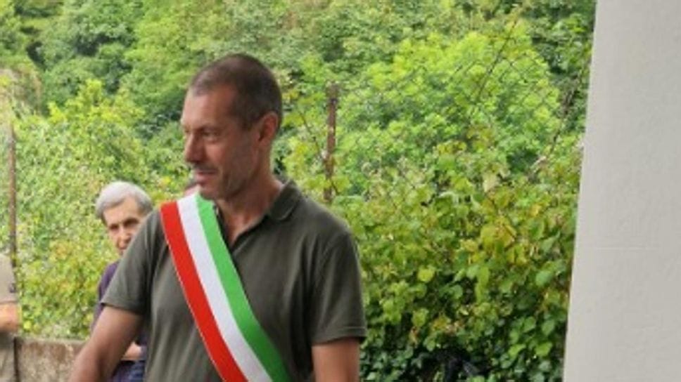 Perledo, il sondaggio sul gradimento della Giunta spacca il Comune: sindaco contrario