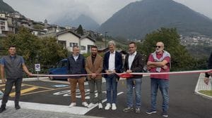 Sondrio, Mossini cambia volto: nuovo parcheggio, marciapiede e fermate dei bus