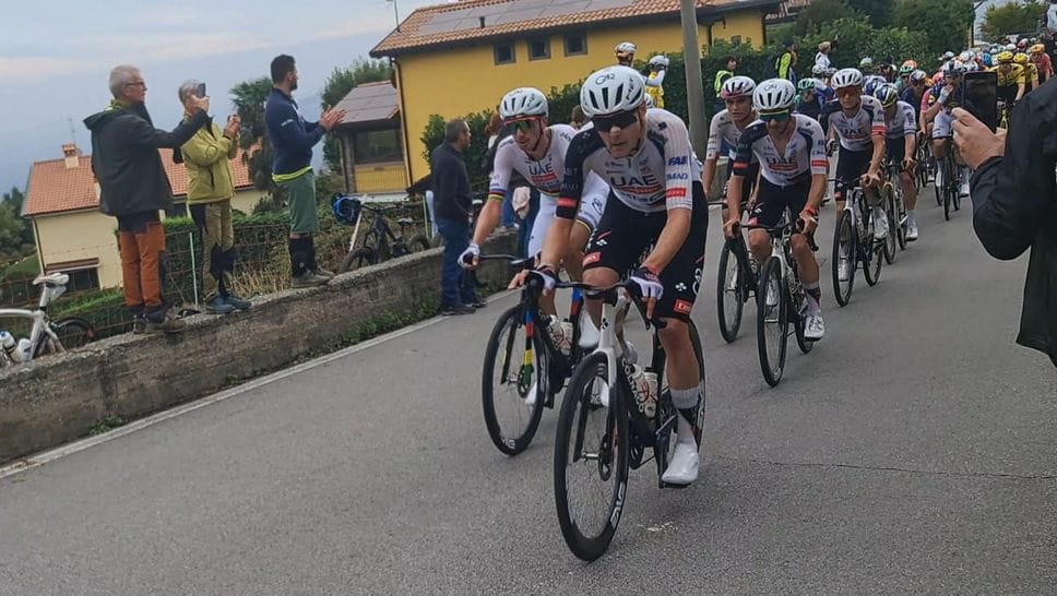 Il Lombardia accende il Lecchese, migliaia di tifosi lungo il percorso