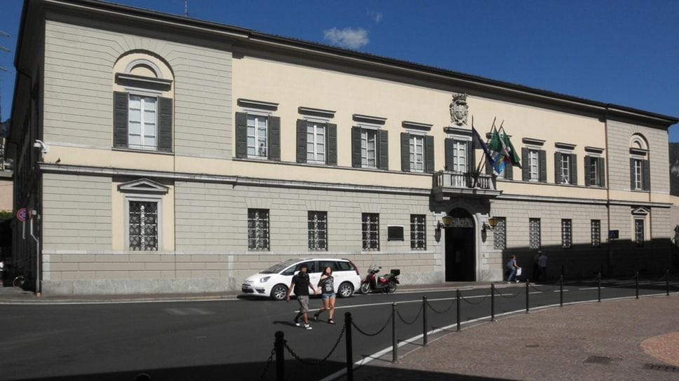 Lecco, il Pgt finisce al Tar: nuovo ricorso dei proprietari del Caminetto contro il maneggio ai Poggi
