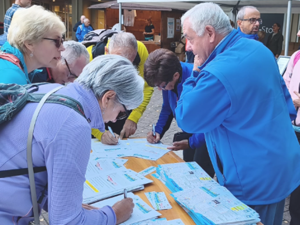 Lecco, la Camminata Manzoniana conquista 3.700 partecipanti: sempre più presenze da fuori città