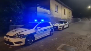 Raid di furti tra Valmadrera e Civate, ladri minacciano una donna con il piede di porco