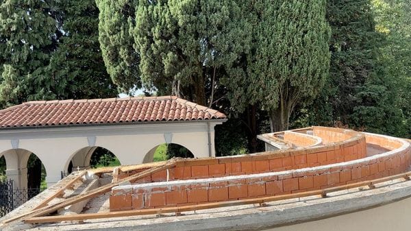 Calco, rubato il rame dal cimitero del Pime: danni per 50mila euro