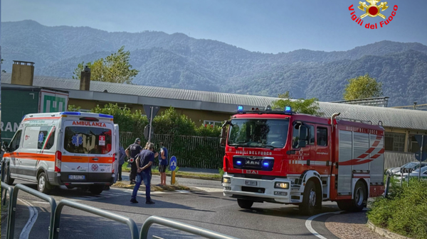 Scontro tra un’auto e un mezzo pesante a Calolziocorte