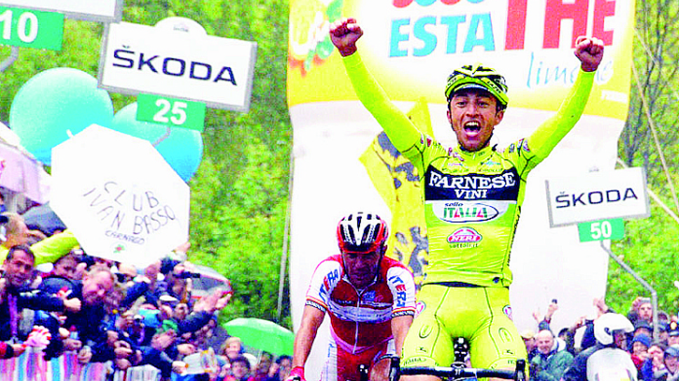 Il Giro d’Italia torna nel Lecchese, volata finale per Bobbio
