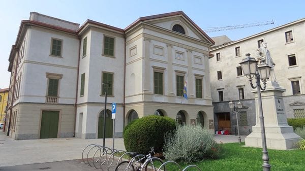 Teatro della Società di Lecco: a rischio la stagione autunnale