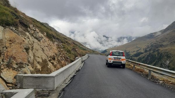 Gavia chiuso per maltempo: traffico bloccato a Valfurva