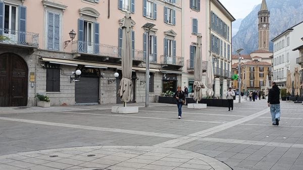 Lecco, il centro tiene con 891 attività ma spariscono i negozi alimentari