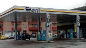 Sondrio, gasolio al posto della benzina: auto in panne e motori danneggiati