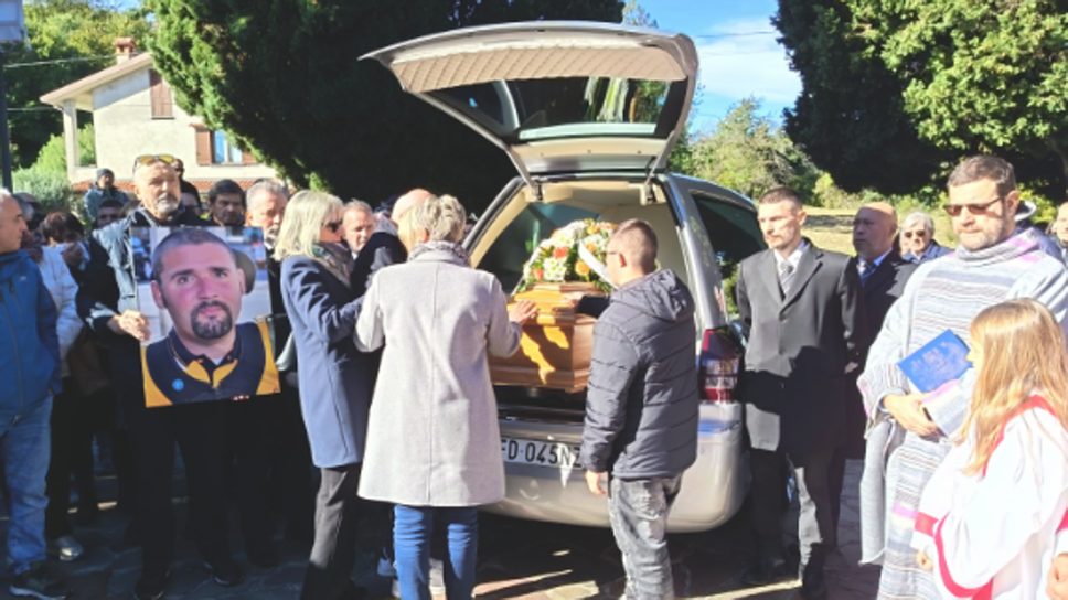 Monte Marenzo, l’ultimo saluto a Fabrizio Fontana: «Sei stato la scintilla di una grande solidarietà»