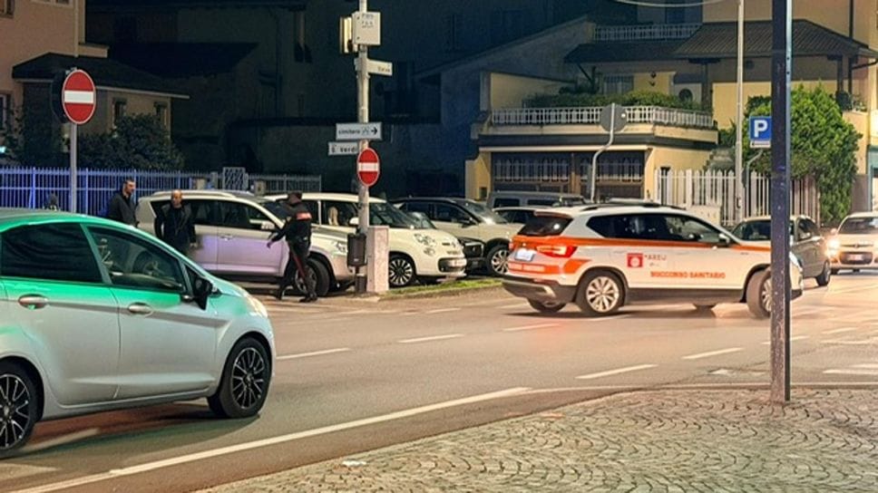 Delebio, due sorelline di sei e dieci anni investite da uno scooter