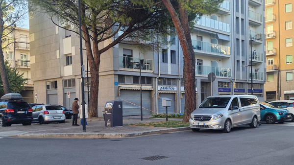 Tragedia a Lecco, donna di 42 anni precipita dall’undicesimo piano