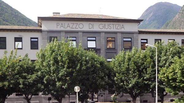 Tirano, maltrattamenti e minacce alla madre: 30enne condannato 