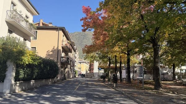 Sondrio, via Parolo cambia volto: 205mila euro per marciapiedi più larghi e nuovi alberi