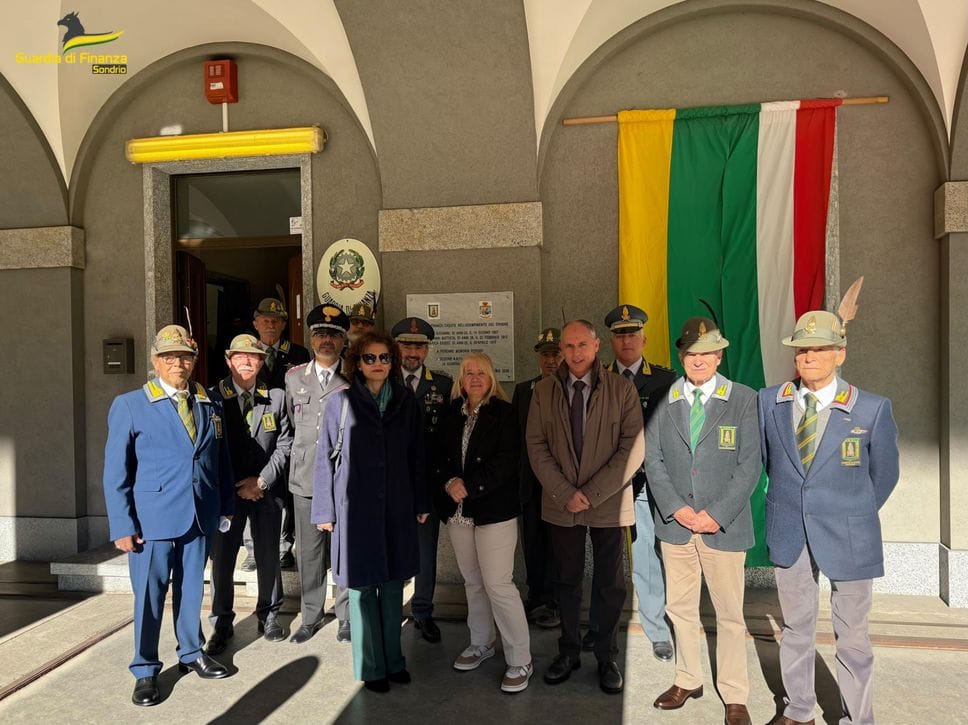 Villa di Chiavenna ricorda tre finanzieri caduti in servizio: una targa per non dimenticare
