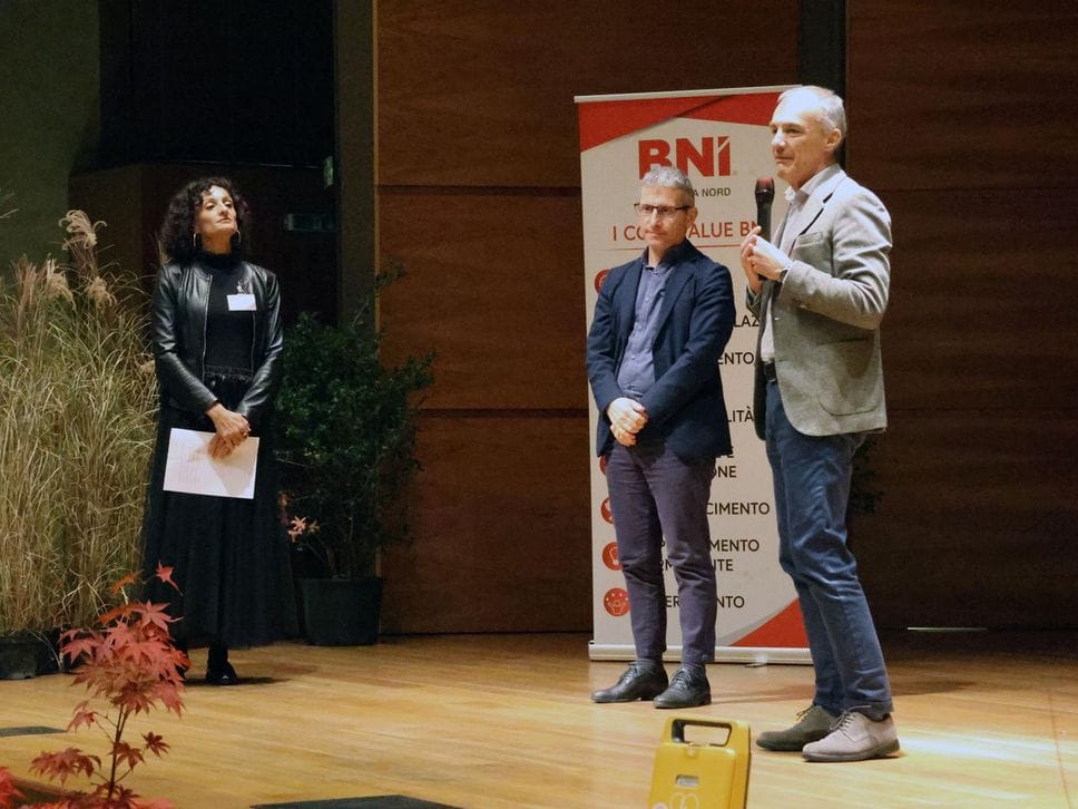 Cinque defibrillatori tra Morbegno e Sondrio, regalo salvavita del Bni al territorio