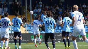 Calcio, Lecco beffato al 97’: con il Brescia finisce 2-2 tra rimpianti e proteste